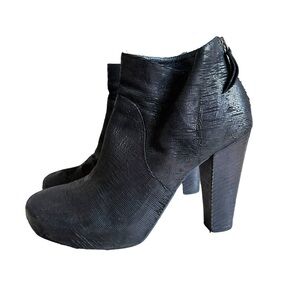 Vic Black Leather Ankle Booties Made in Italy High Heel Size 8